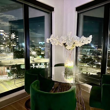 Modern Luxury At The Interlock Apartment Atlanta Bagian luar foto
